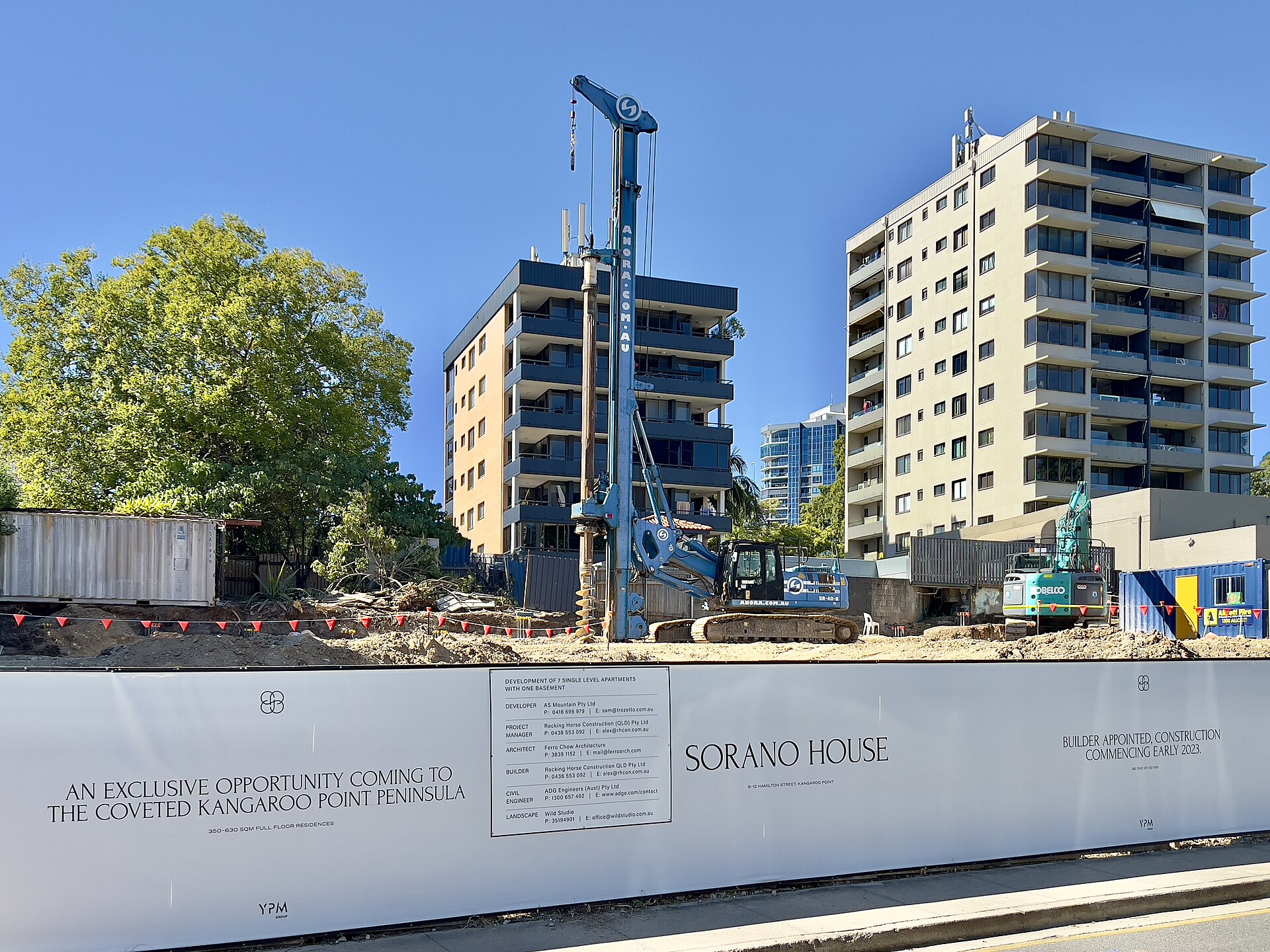 House construction at Kangaroo Point, the stage when progress claims start to feel real.